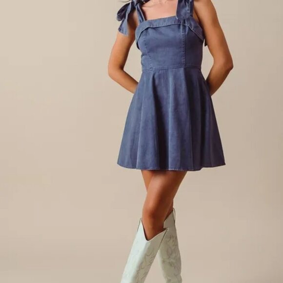 SO ME Fit and Flare Washed Gameday Dress - Picture 2 of 5